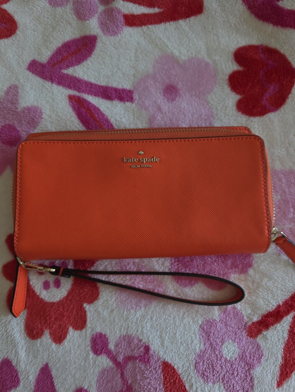 Kate Spade Large Carryall Wristlet